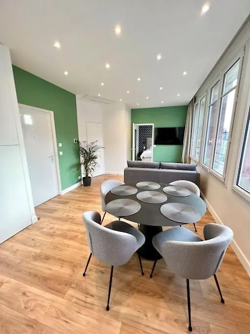 Apartment Very Bright Newly Renovated Apt With Ac Paris